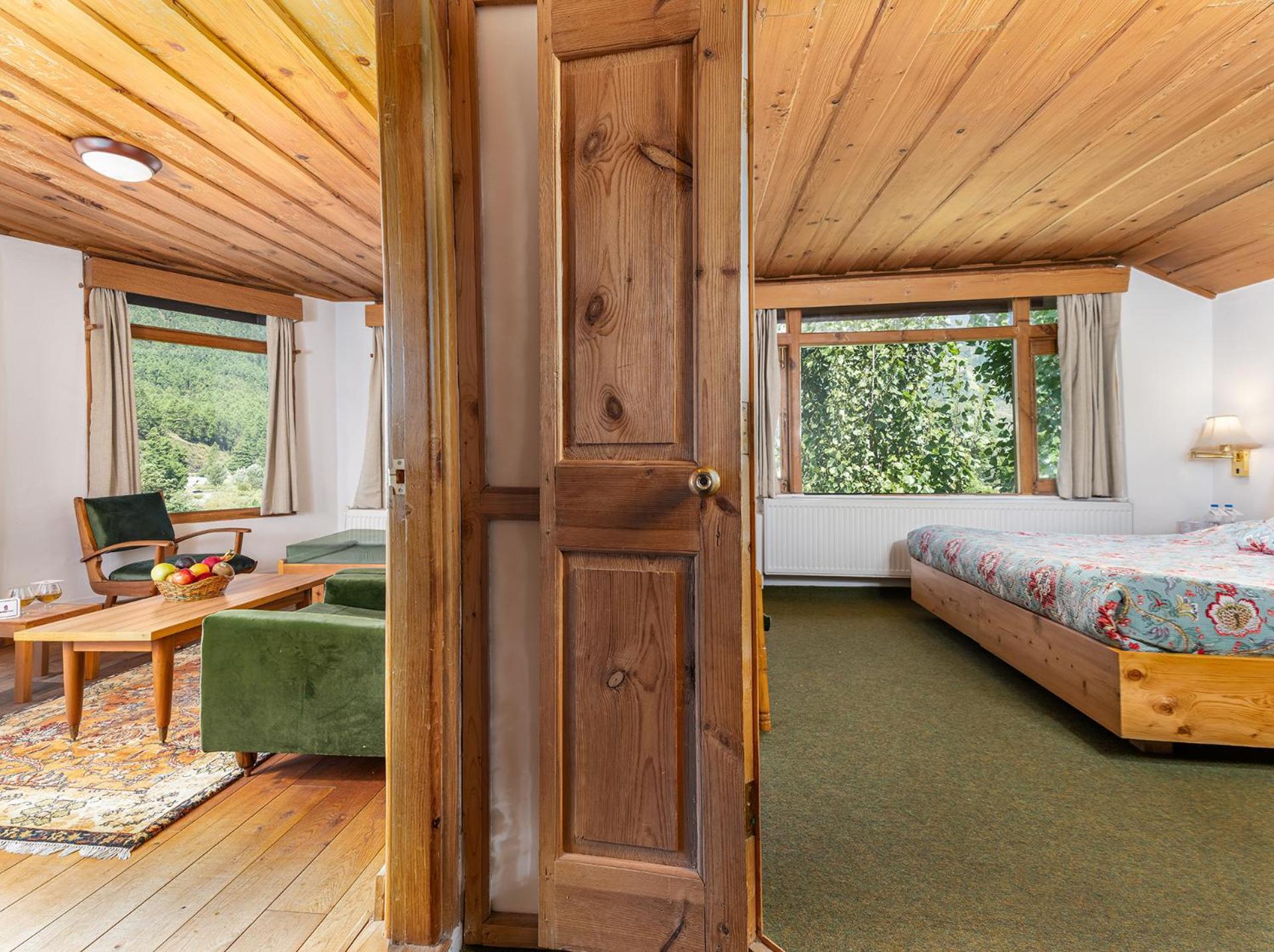 100m2 1 slaapkamer, 1 privé badkamer in Pahalgām Buitenkant foto