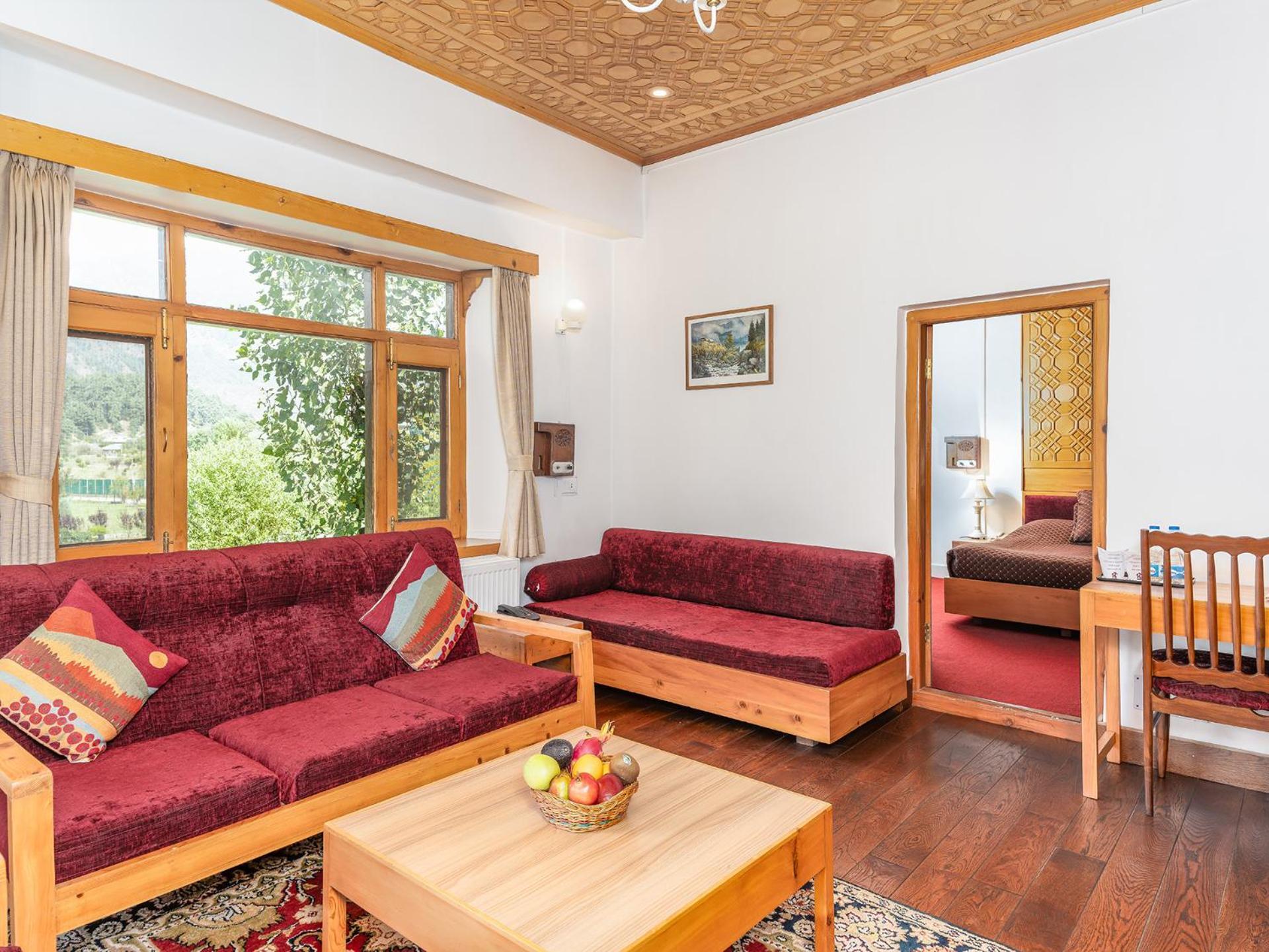 100m2 1 slaapkamer, 1 privé badkamer in Pahalgām Buitenkant foto